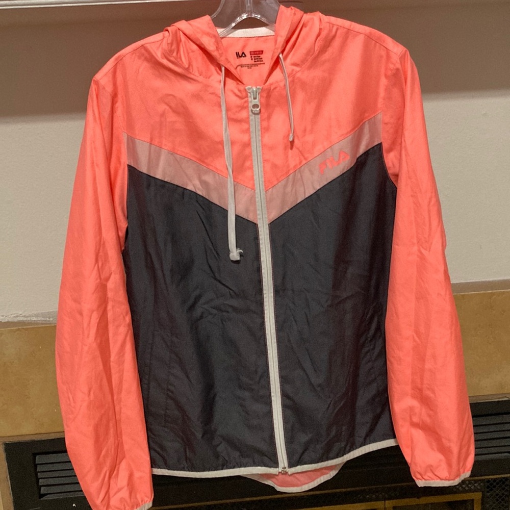 Fila Women’s Lightweight Windbreaker (size S)